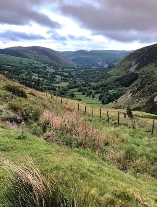 Annie'S Cottage Llanrhaeadr-ym-Mochnant Bagian luar foto